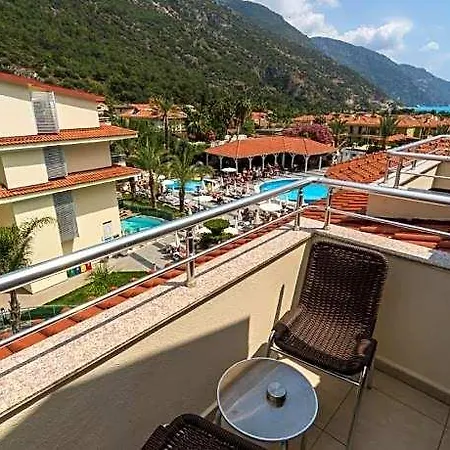 Montebello Hotel 3*