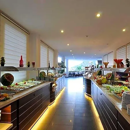 Montebello 3*